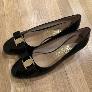 Ferragamo Vara 1 pump